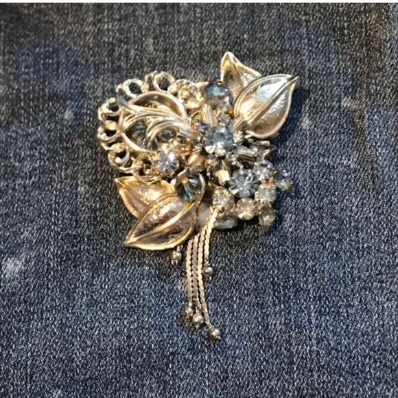 Silver and Light Blue Flora Beaded Brooch Pin - Picture 1 of 8